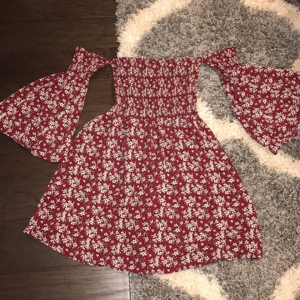Off the shoulder bell sleeve dress